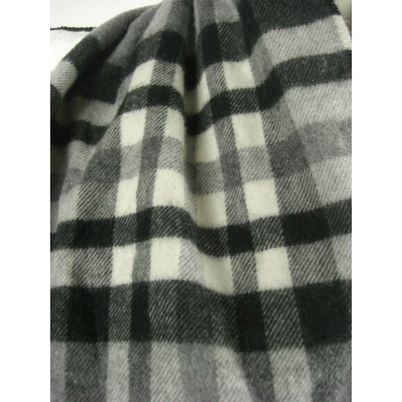V FRAAS Cashmink Scarf Germany 100% Acrylic Gray Black Check Plaid Fringe Soft - Picture 1 of 4